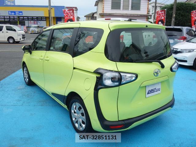 Toyota SIENTA 2015-09 8815298-2