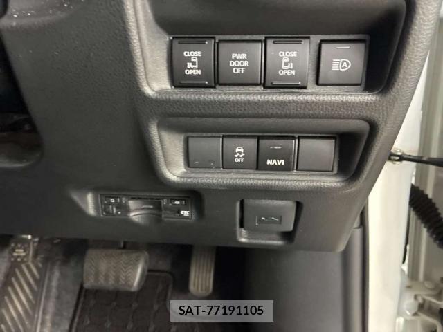 Toyota SIENTA 2023-08 8815382-10