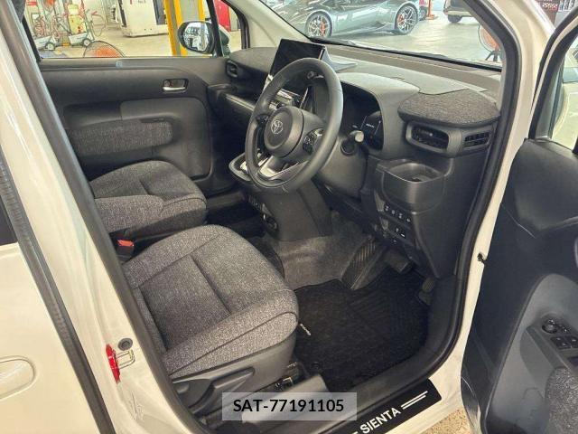 Toyota SIENTA 2023-08 8815382-3
