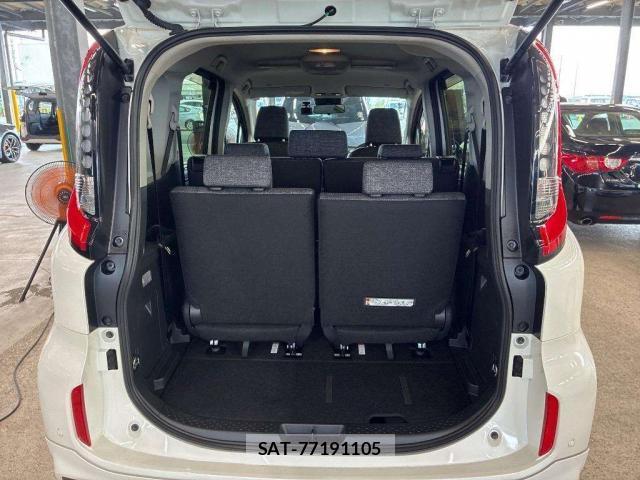 Toyota SIENTA 2023-08 8815382-7