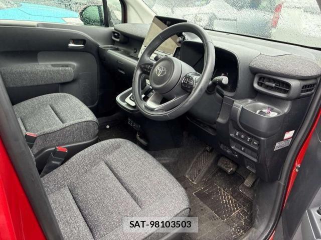 Toyota SIENTA 2023-08 8815629-3
