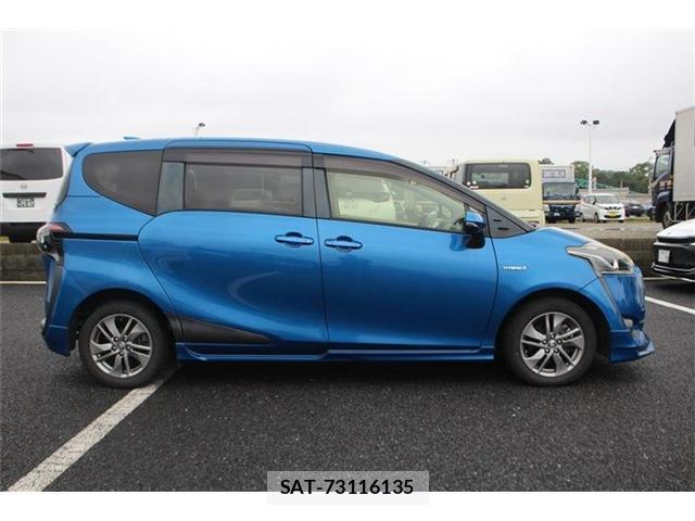 Toyota SIENTA 2016-10 8815684-16