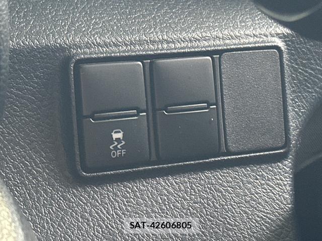 Toyota SIENTA 2021-09 8815698-10