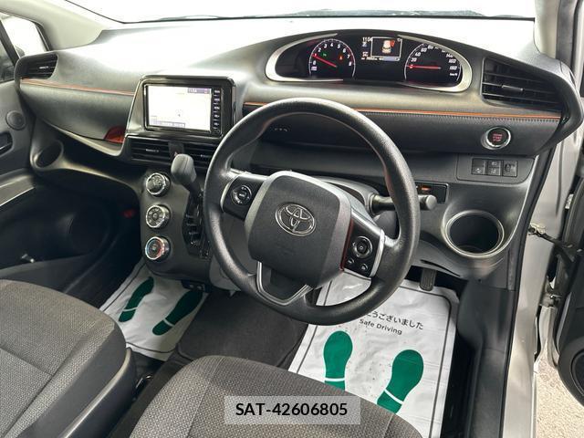 Toyota SIENTA 2021-09 8815698-13