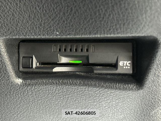 Toyota SIENTA 2021-09 8815698-6