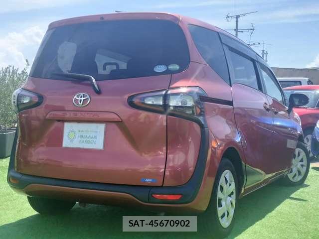 Toyota SIENTA 2017-10 8815736-1