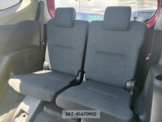 Toyota SIENTA 2017-10 8815736-11