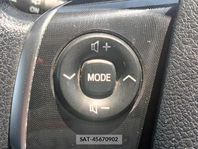 Toyota SIENTA 2017-10 8815736-13