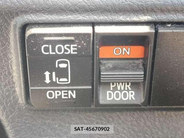 Toyota SIENTA 2017-10 8815736-5