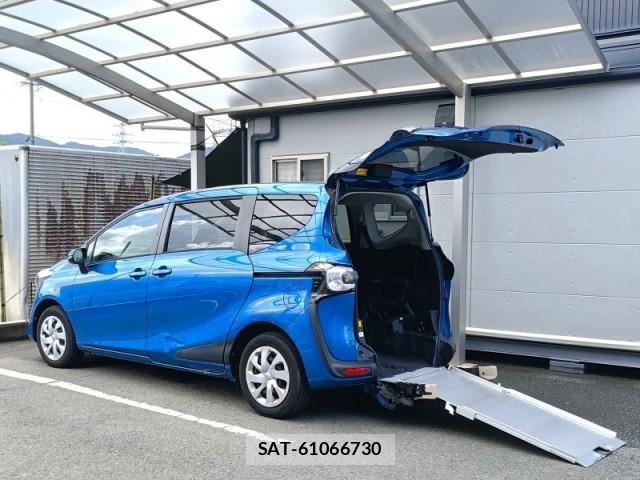 Toyota SIENTA 2017-03 8815801-1