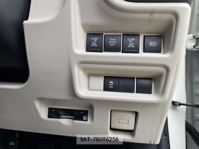 Toyota SIENTA 2023-09 8815809-11
