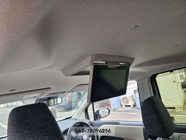 Toyota SIENTA 2023-09 8815809-7