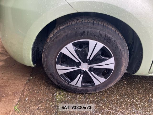 Toyota SIENTA 2010-07 8815872-11