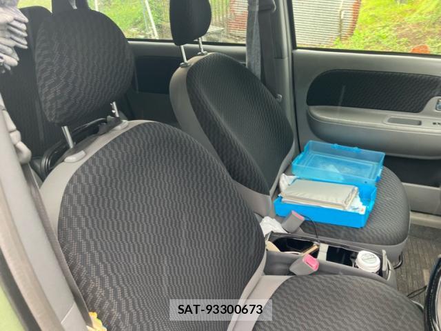 Toyota SIENTA 2010-07 8815872-14