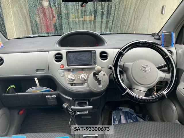 Toyota SIENTA 2010-07 8815872-16