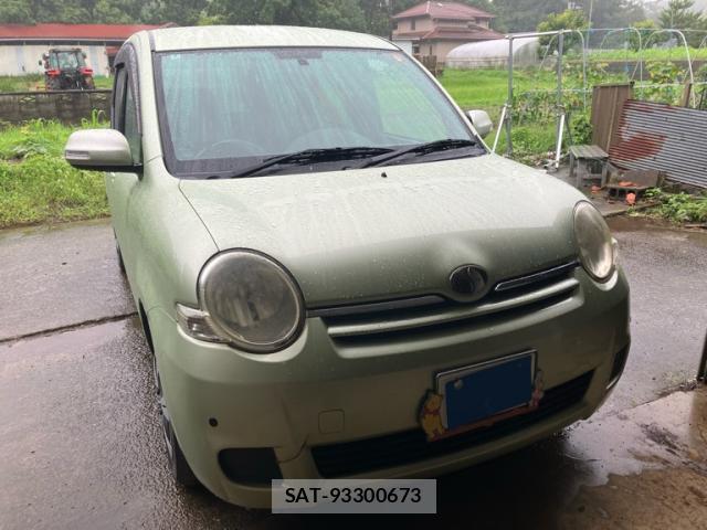 Toyota SIENTA 2010-07 8815872-2