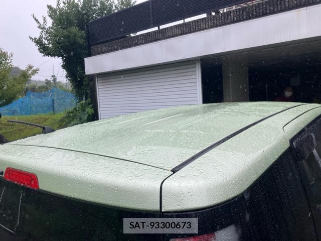 Toyota SIENTA 2010-07 8815872-4