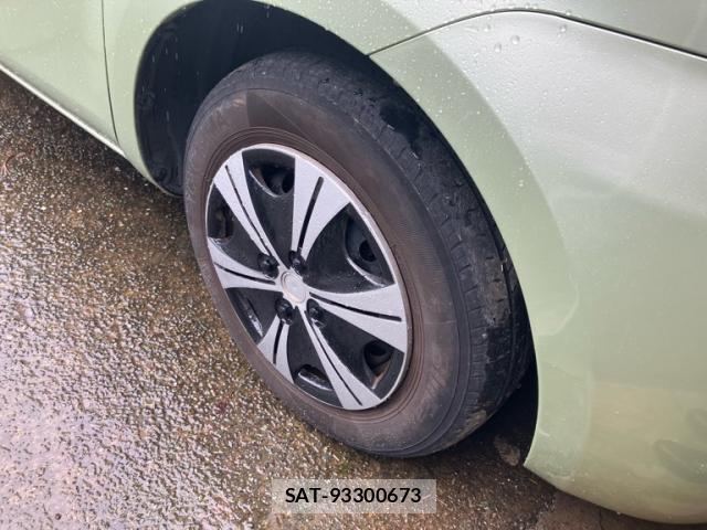 Toyota SIENTA 2010-07 8815872-8