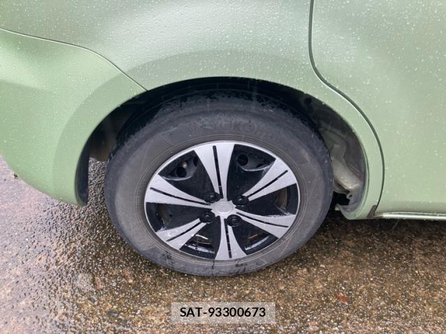 Toyota SIENTA 2010-07 8815872-9