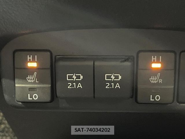 Toyota SIENTA 2022-05 8815885-5