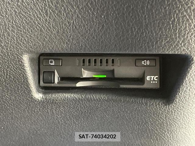 Toyota SIENTA 2022-05 8815885-6