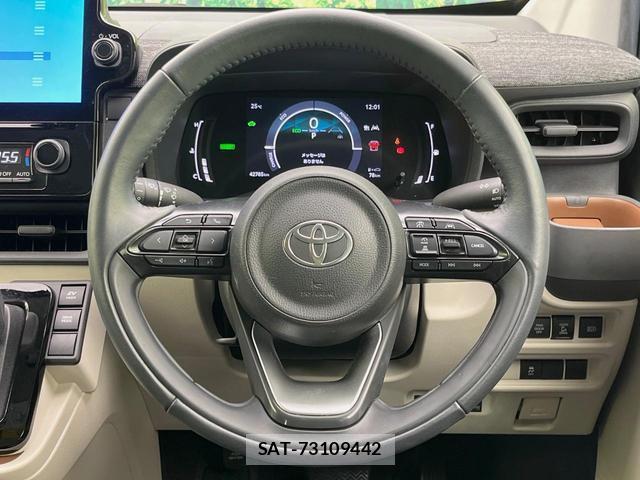 Toyota SIENTA 2022-09 8815927-11