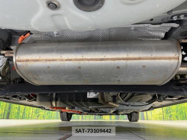 Toyota SIENTA 2022-09 8815927-18