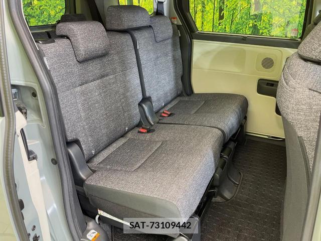 Toyota SIENTA 2022-09 8815927-8