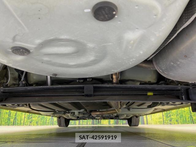 Toyota SIENTA 2019-11 8815928-18