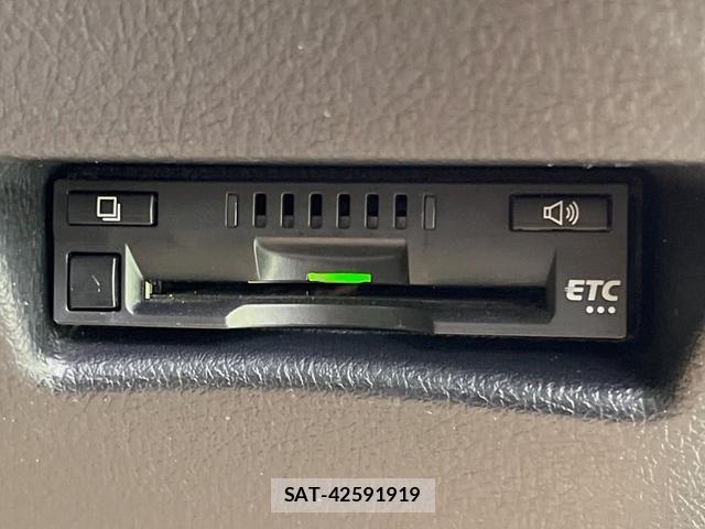 Toyota SIENTA 2019-11 8815928-6