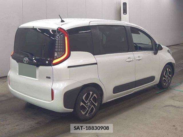 Toyota SIENTA 2022-12 8816206-1