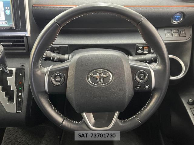 Toyota SIENTA 2017-01 8816460-11