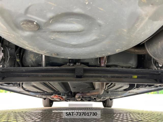 Toyota SIENTA 2017-01 8816460-19