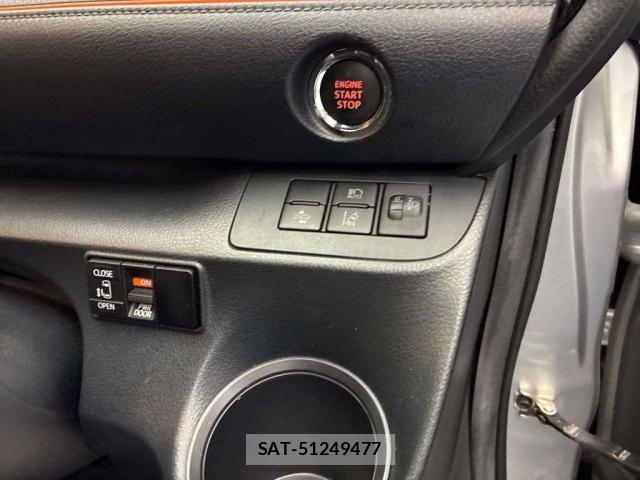Toyota SIENTA 2021-07 8817094-5