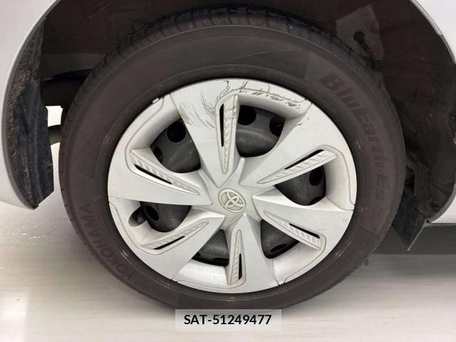 Toyota SIENTA 2021-07 8817094-7