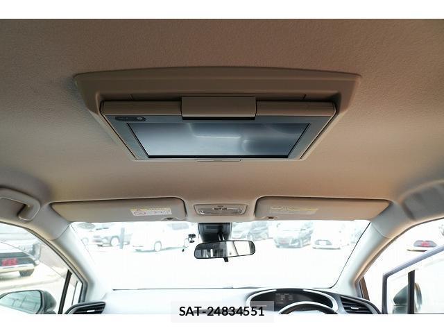 Toyota SIENTA 2017-02 8817279-12
