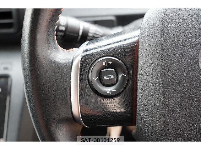 Toyota SIENTA 2018-09 8817281-11