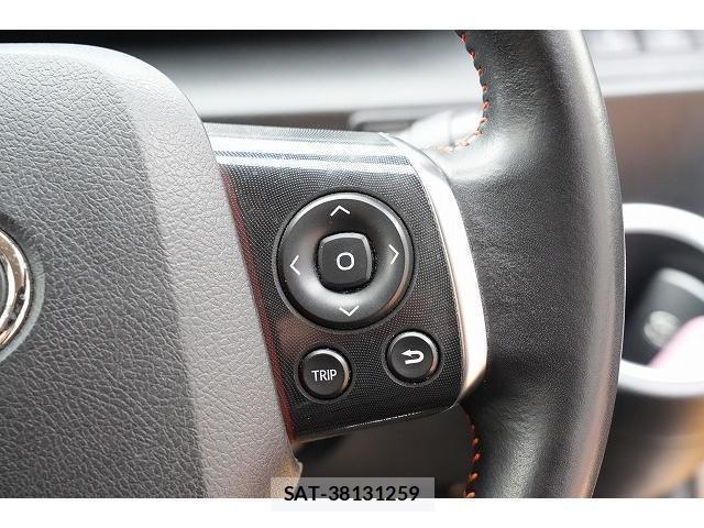 Toyota SIENTA 2018-09 8817281-13