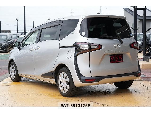 Toyota SIENTA 2018-09 8817281-2