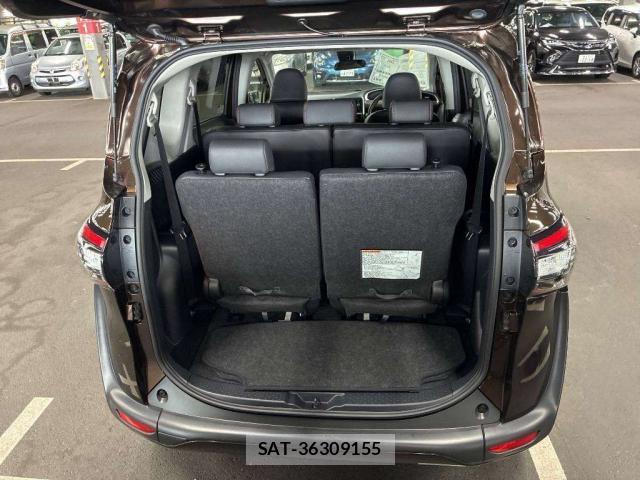 Toyota SIENTA 2017-10 8817337-6