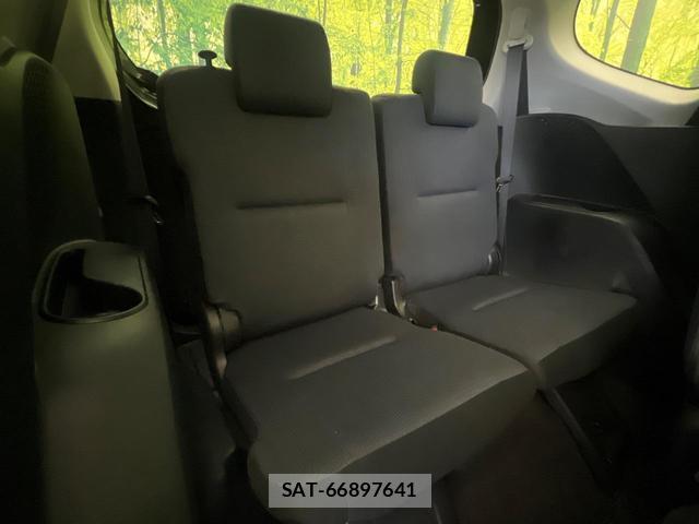 Toyota SIENTA 2016-07 8817525-10