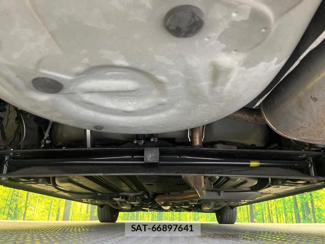 Toyota SIENTA 2016-07 8817525-19