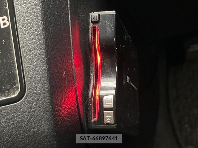 Toyota SIENTA 2016-07 8817525-5