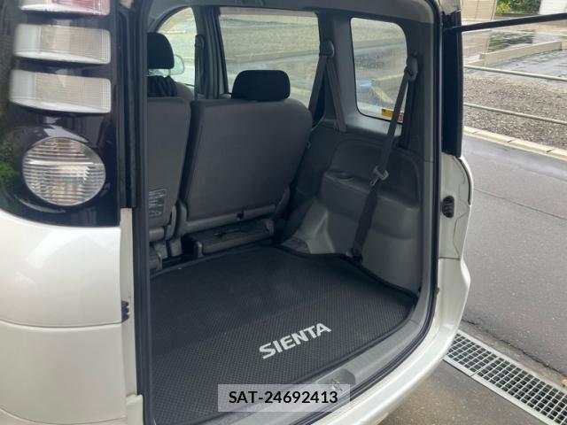 Toyota SIENTA 2007-09 8817624-11