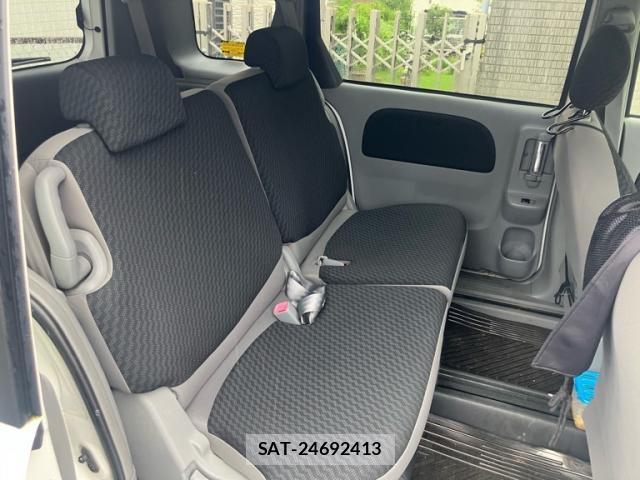 Toyota SIENTA 2007-09 8817624-9