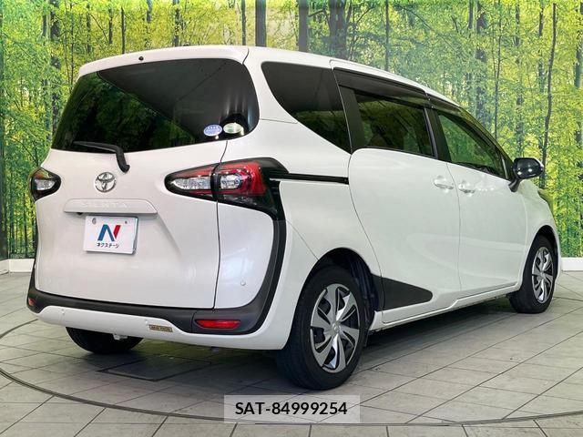 Toyota SIENTA 2019-11 8817654-17