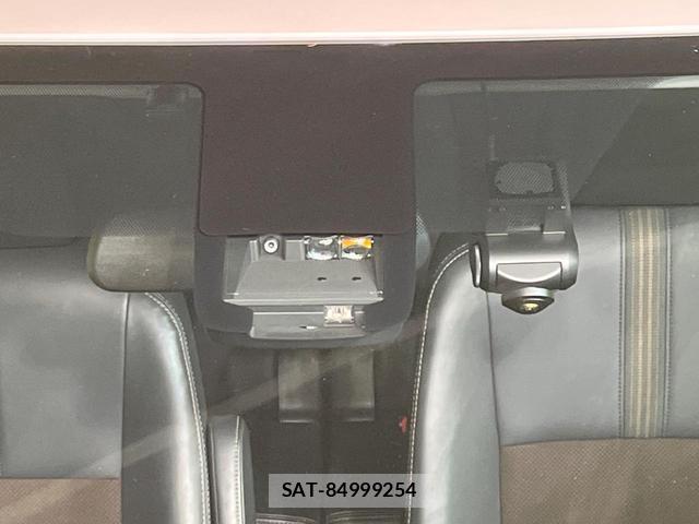 Toyota SIENTA 2019-11 8817654-5
