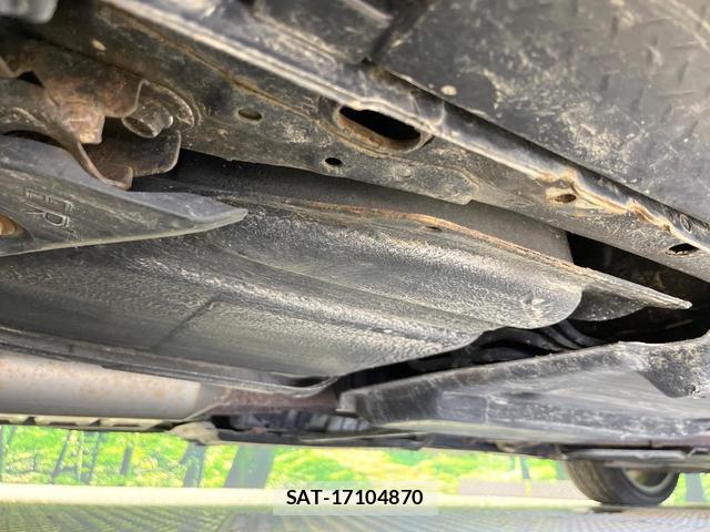 Nissan SKYLINE 2016-02 8814671-19