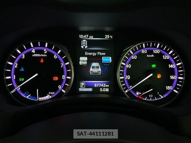 Nissan SKYLINE 2016-09 8817392-11