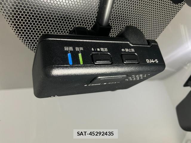 Nissan SKYLINE 2018-09 8817402-18